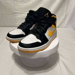 Women’s Nike Air Jordan Size 8.5